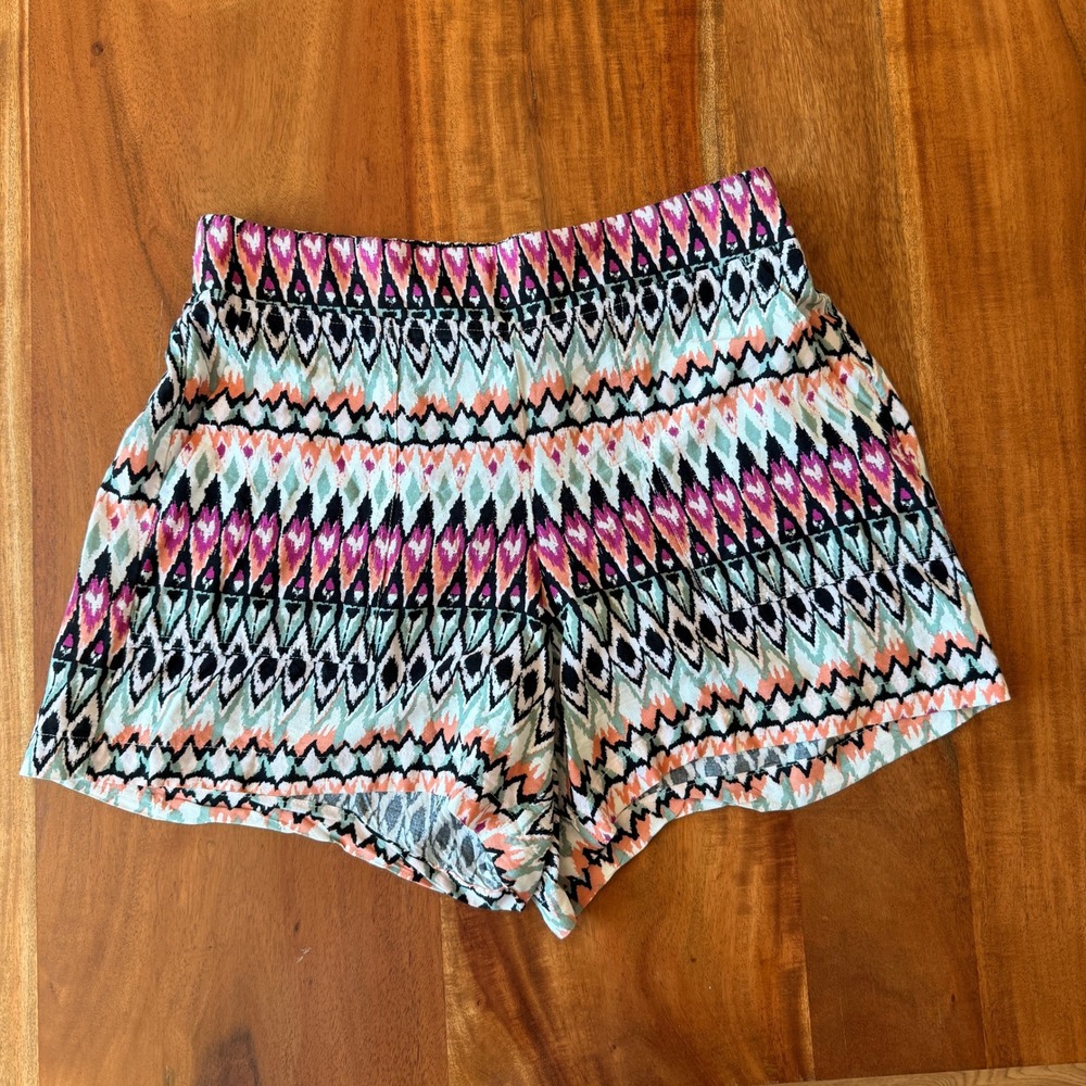 Wild Fox Women's Multi Color Geometric Shorts Size S